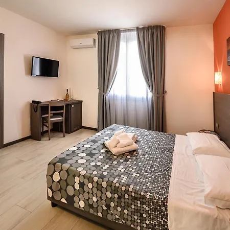 Hotel Rainbow Resort-3